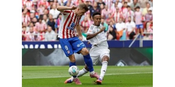 Real Madrid åkte på sin första förlust för den nya säsongen, en 5-målsförlust mot Atlético de Madrid Real Madrid åkte på sin första förlust för den nya säsongen, en 5-målsförlust mot Atlético de Madrid